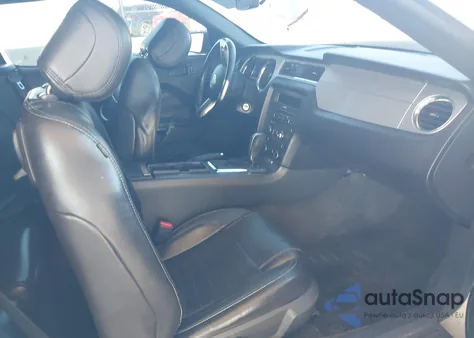 2014 Ford Mustang V6 Premium z USA, uszkodzony, nr VIN 1ZVBP8EM8E5242850